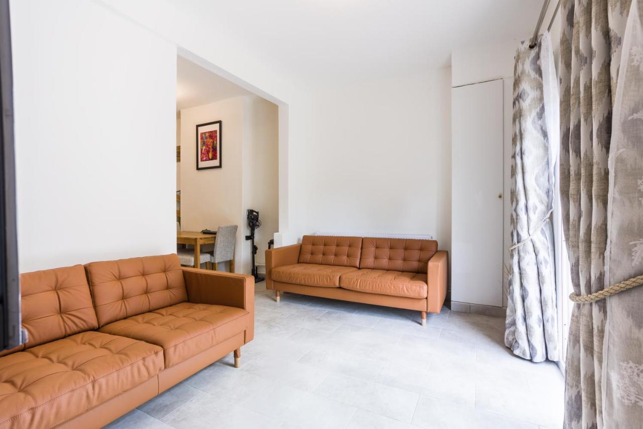4 Bedroom House With Garden, Parking & 3 Mins Walking Distance From Train Station Londra Dış mekan fotoğraf